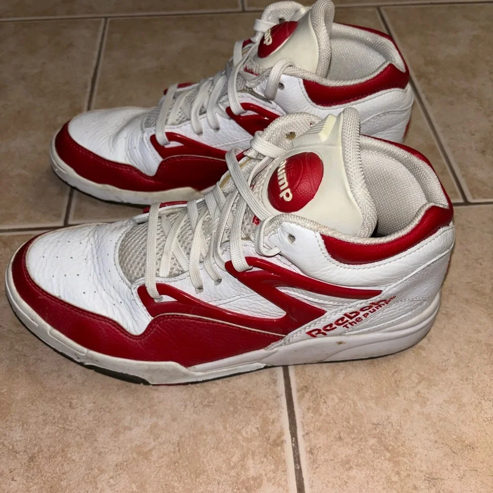Reebok Pump Sneakers Red and White - Picture 3 of 9